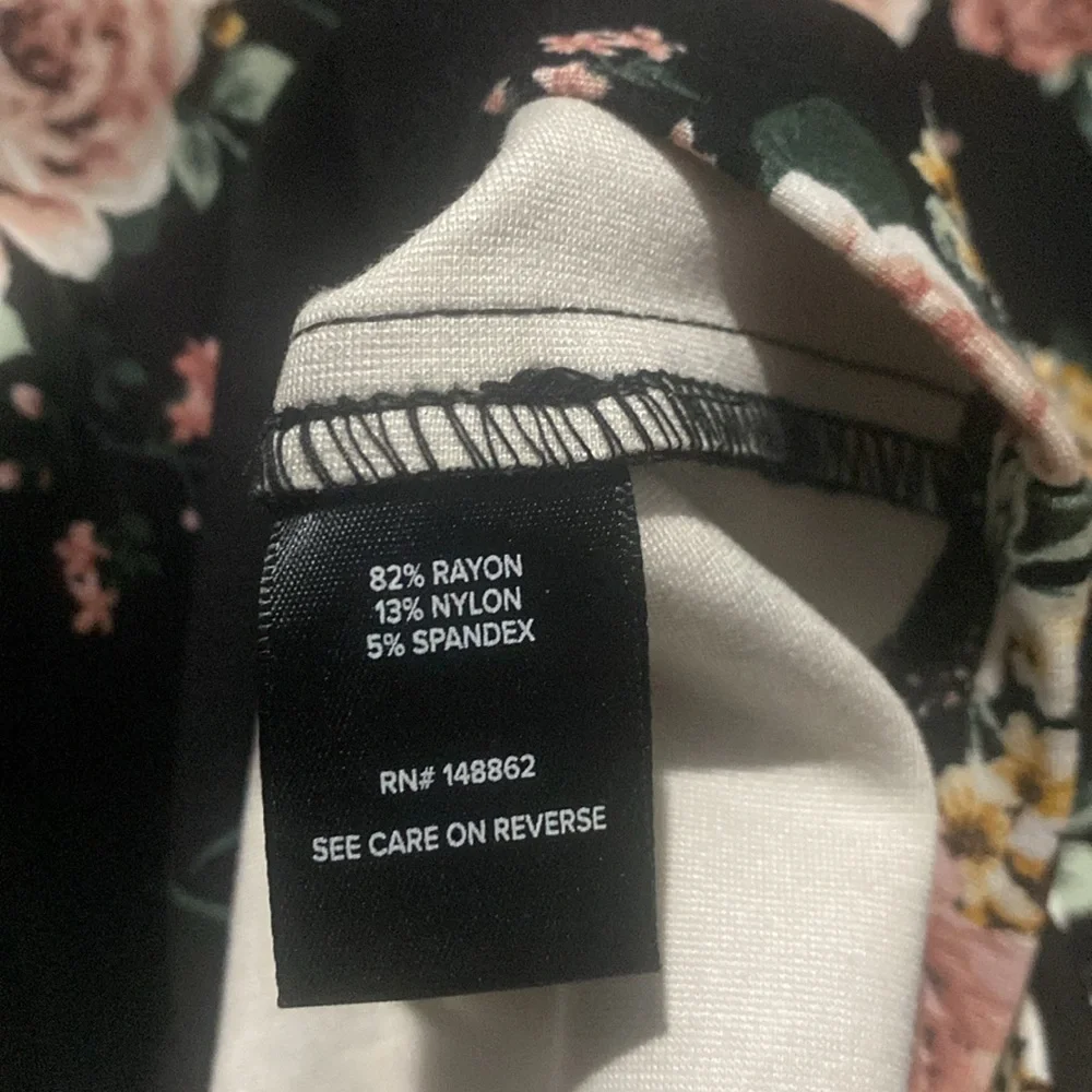 NWT Torrid Floral Premium Ponte Skirt - Picture 7 of 8